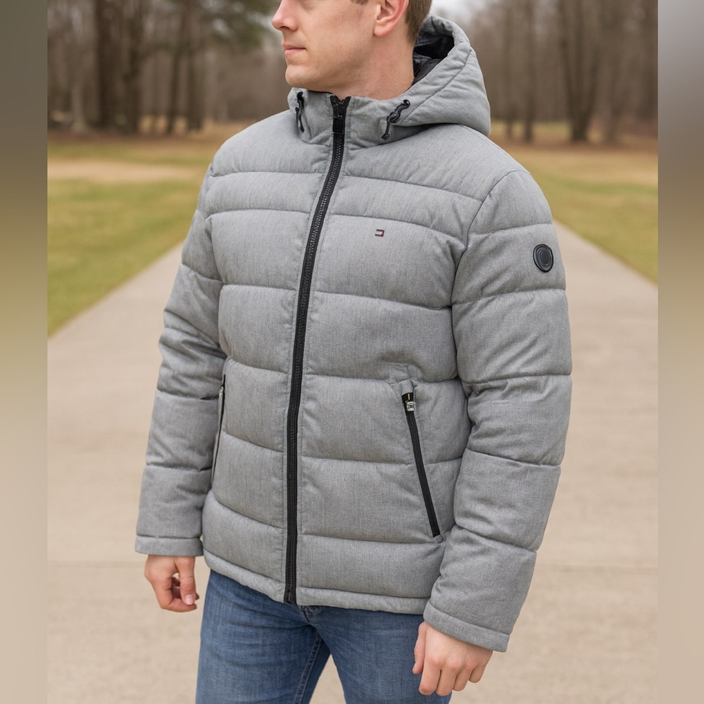 Tommy Hilfiger Men's Light Gray Puffer Jacket - Excellent barely used condition! - Picture 3 of 13